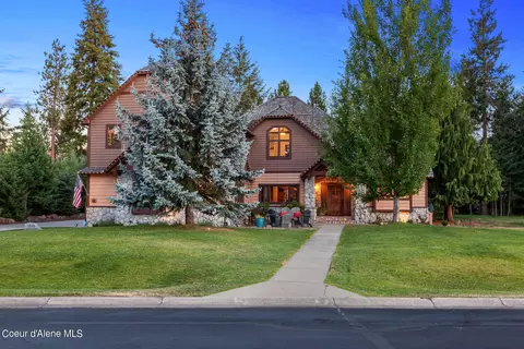 1510 E Pebblestone Ct, Hayden, ID 83835