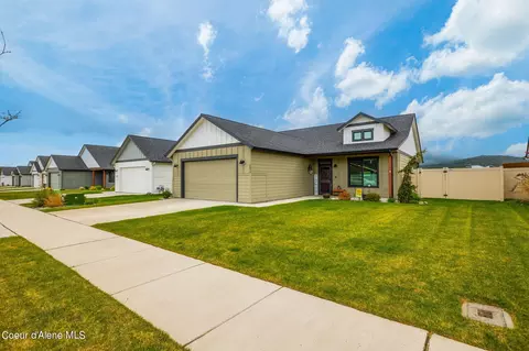 5679 W Gumwood Cir, Post Falls, ID 83854