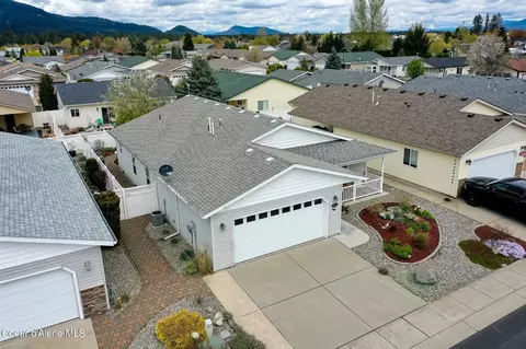 8513 W Sawtooth St, Rathdrum, ID 83858