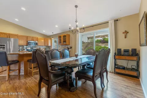 Dining - 701 E Kokanee Dr, Post Falls, ID 83854 photo 2 of 3
