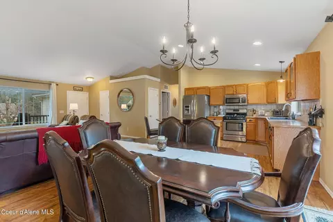 Dining - 701 E Kokanee Dr, Post Falls, ID 83854 photo 3 of 3
