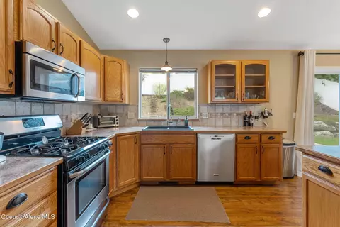 Kitchen - 701 E Kokanee Dr, Post Falls, ID 83854 photo 3 of 3