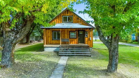 207 River Rd, Usk, WA 99180