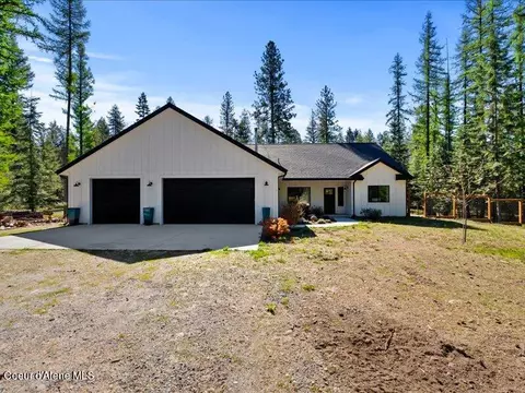 33472 N Hayden Dr, Spirit Lake, ID 83869