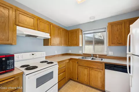 Kitchen - 112 E 9th Ave, Post Falls, ID 83854 photo 1 of 2