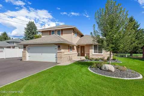 11100 N Strahorn Rd, Hayden, ID 83835
