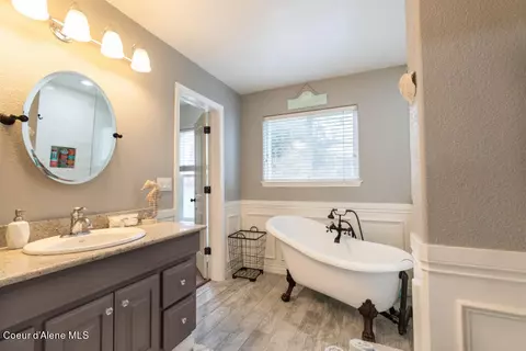 Bath - 5003 E Shore Cv, Post Falls, ID 83854 photo 1 of 5