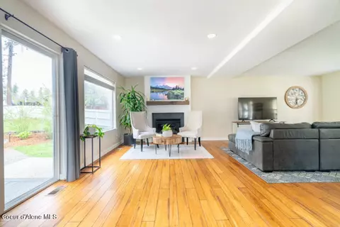 Living - 5003 E Shore Cv, Post Falls, ID 83854 photo 1 of 1
