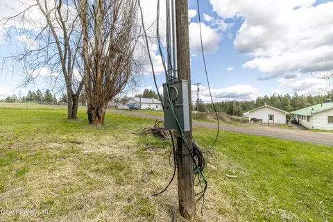 Exterior - 434 B St, Plummer, ID 83851 photo 3 of 12