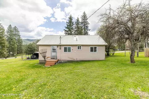 Exterior - 434 B St, Plummer, ID 83851 photo 4 of 12