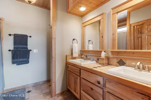 400 Parallel Run Apt Unit UNIT 202, Sandpoint, ID 83864 photo 18