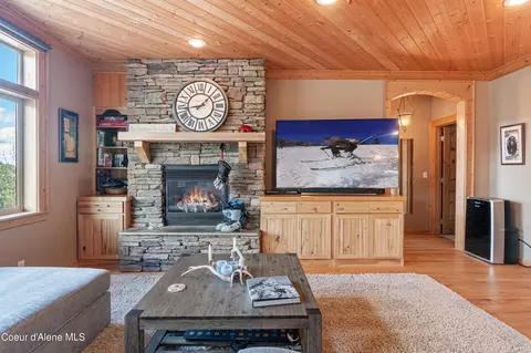400 Parallel Run Apt Unit UNIT 202, Sandpoint, ID 83864 photo 3