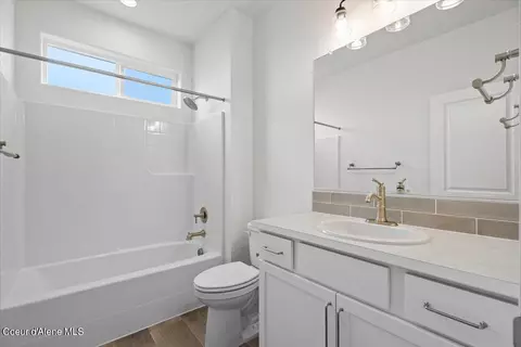 Bath - 1109 E Blair Ave, Post Falls, ID 83854 photo 3 of 3