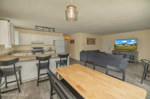 Dining - 2113 N Walnut St, Post Falls, ID 83854 photo 2 of 3