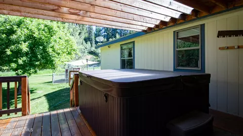 84 N Bank Rd, Pinehurst, ID 83850 photo 22