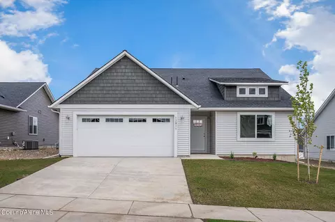 6223 W Bowmore Ln, Rathdrum, ID 83858