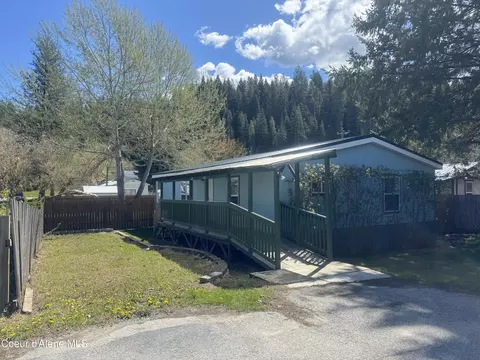 619 State Ave, Oldtown, ID 83822