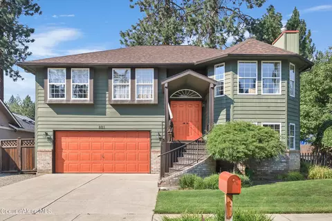 921 E Honeysuckle Glen Ct, Coeur D'alene, ID 83815