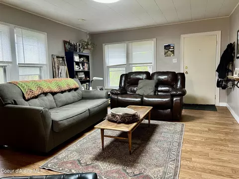 Living - 121 W Park Dr, Kellogg, ID 83837 photo 2 of 2