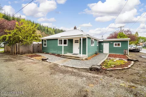 101 A St, Smelterville, ID 83868