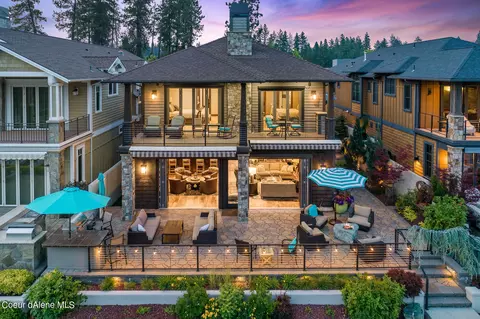 3840 W Shoreview Ln, Coeur D'alene, ID 83814