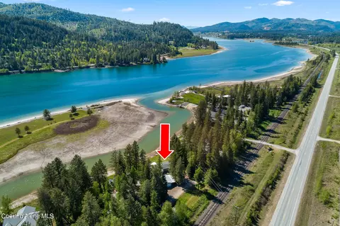 92 Gosling Pt, Priest River, ID 83856