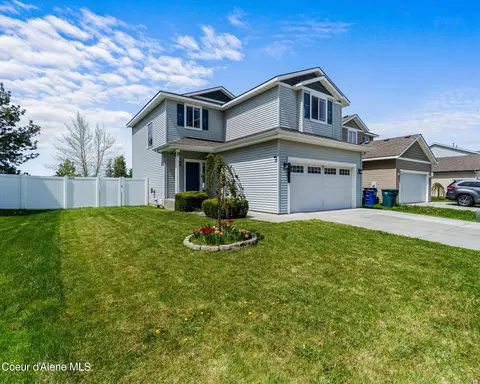 8233 N Scotsworth St, Post Falls, ID 83854