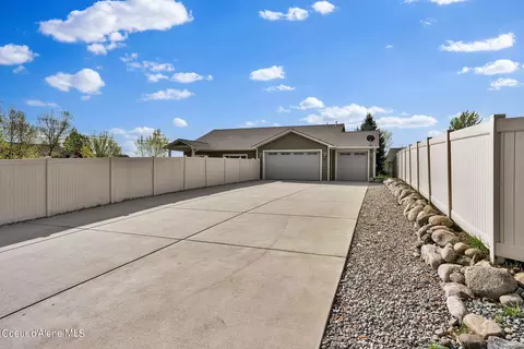 Exterior - 3013 N Durrow Loop, Post Falls, ID 83854 photo 4 of 13