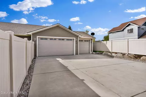 Exterior - 3013 N Durrow Loop, Post Falls, ID 83854 photo 7 of 13