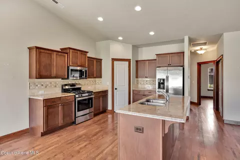 Kitchen - 3013 N Durrow Loop, Post Falls, ID 83854 photo 4 of 4