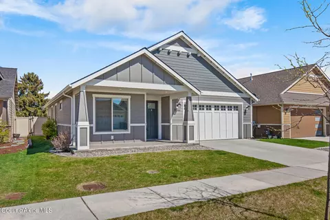 8044 N Hydrangea St, Coeur D'alene, ID 83815