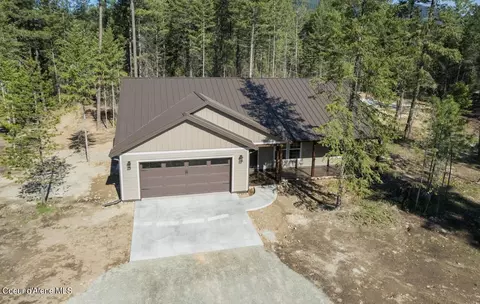 88 Pacific Pl, Moyie Springs, ID 83845
