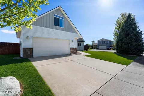 2179 E Decaro Loop, Post Falls, ID 83854 photo 4