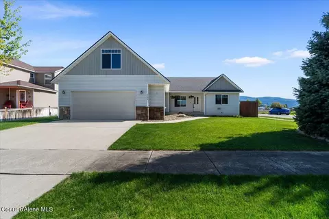 2179 E Decaro Loop, Post Falls, ID 83854 photo 2