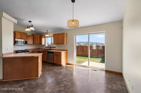 2179 E Decaro Loop, Post Falls, ID 83854 photo 11