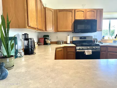 Kitchen - 375 E Tiger Ave, Post Falls, ID 83854 photo 1 of 3