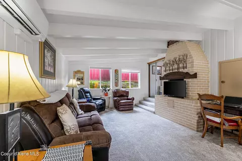 Living - 645 S 647 S Division St, Kellogg, ID 83837 photo 1 of 12
