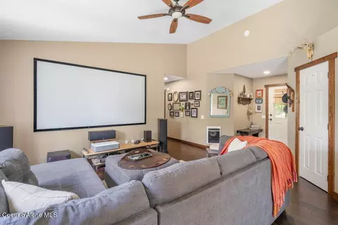 36 S Sagle Rd, Sagle, ID 83860 photo 10