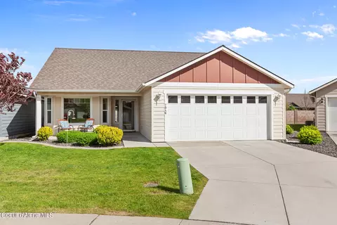 7946 W Kayak Ct, Rathdrum, ID 83858