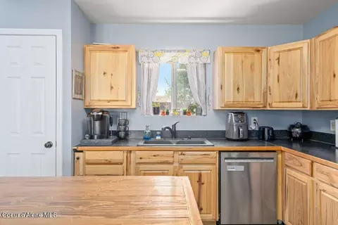 Kitchen - 1705 N Pine St, Post Falls, ID 83854 photo 2 of 3