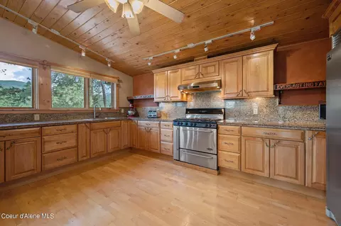 Kitchen - 1339 S Millsap Loop, Post Falls, ID 83854 photo 1 of 3