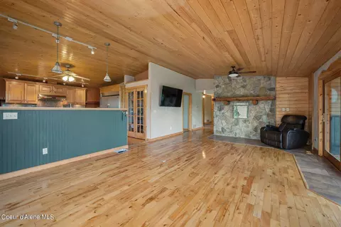 Living - 1339 S Millsap Loop, Post Falls, ID 83854 photo 4 of 9