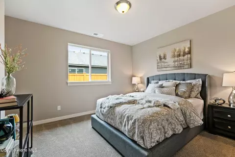 428 E Paintbrush Ave, Hayden, ID 83835 photo 7