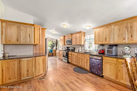 5228 W Graf Rd, Rathdrum, ID 83858