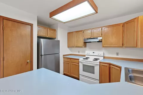 Kitchen - 201 S Cedar St, Post Falls, ID 83854 photo 2 of 3