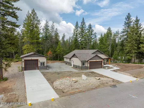 32831 N 14th Ave, Spirit Lake, ID 83869