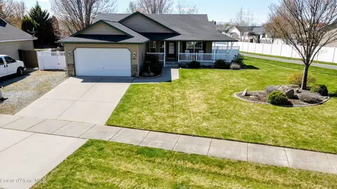 2431 N Mackenzie Dr, Post Falls, ID 83854