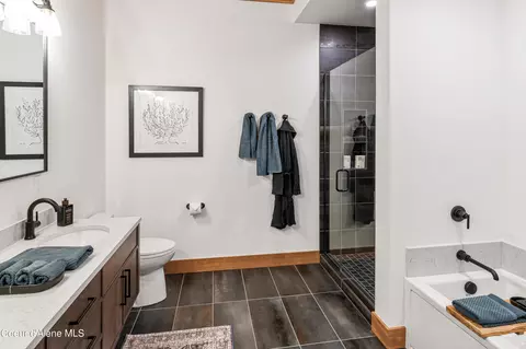 Bath - 1208 Spitfire St, Sandpoint, ID 83864 photo 5 of 6