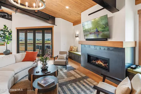 Living - 1208 Spitfire St, Sandpoint, ID 83864 photo 1 of 3