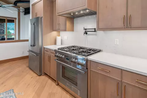Kitchen - 1208 Spitfire St, Sandpoint, ID 83864 photo 3 of 5